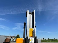 Grove verticale bouwlift/ masthoogwerker op accu - afbeelding 19 van  19
