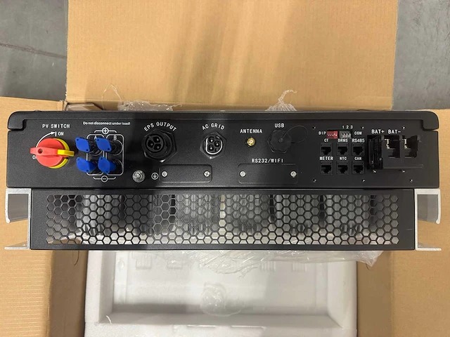 Growatt - sph4600 hybrid - omvormer - afbeelding 4 van  5
