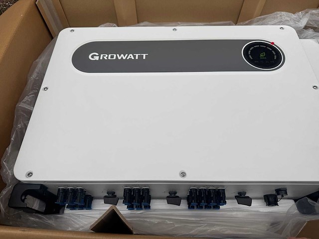 Growatt 100 ktl 3-x lv (100 kw) omvormer t.b.v. zonnepanelen - afbeelding 2 van  8