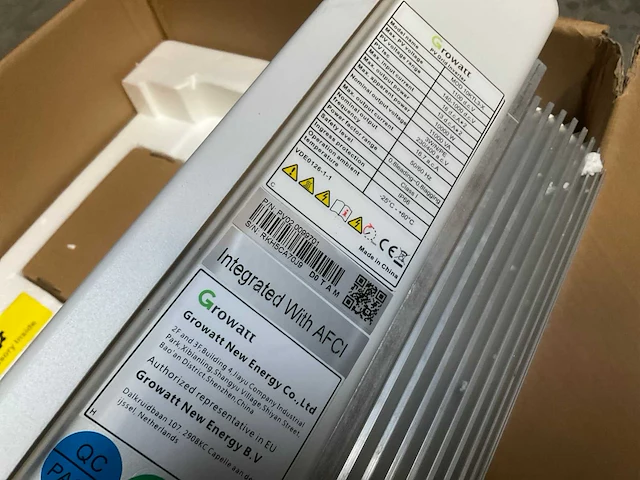Growatt mod 11ktl3-x omvormer - afbeelding 4 van  6