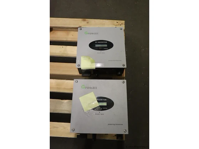 Growatt pv-inverter/omvormers | model 1000-s en 2000-s | 2 stuks - afbeelding 1 van  3