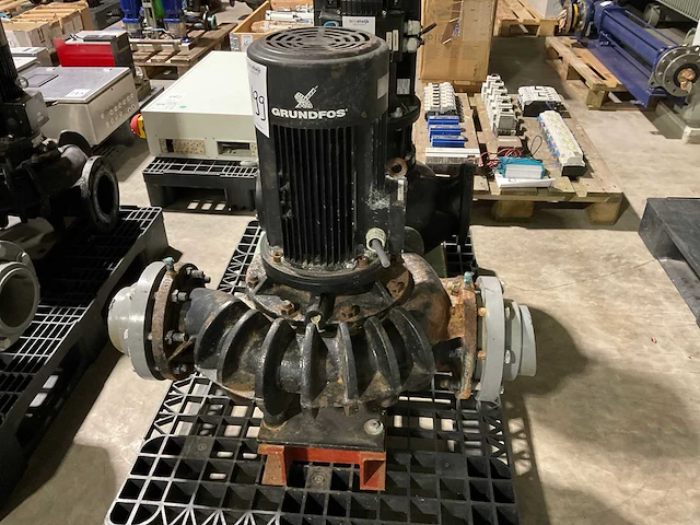 Grundfos clm 125-211-4,0 circulatiepomp - afbeelding 1 van  3