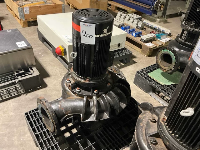 Grundfos clm 125-211-4,0 circulatiepomp - afbeelding 1 van  3