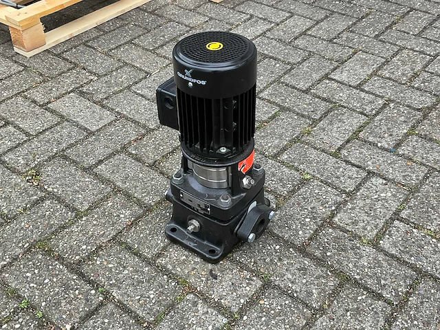 Grundfos cre 2-20 centrifugaal pomp - afbeelding 3 van  5