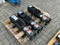 Grundfos cre 4-40 centrifugaal pomp (3x) - afbeelding 1 van  8