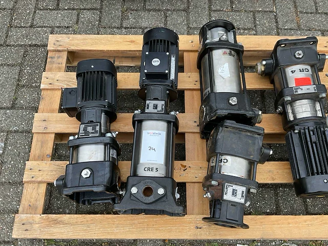 Grundfos cre 4-40 centrifugaal pomp divers (4x) - afbeelding 4 van  10