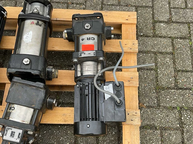 Grundfos cre 4-40 centrifugaal pomp divers (4x) - afbeelding 6 van  10