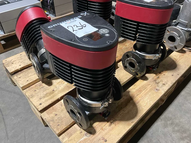 Grundfos magna3 40-80 f 220 circulatiepomp - afbeelding 1 van  2