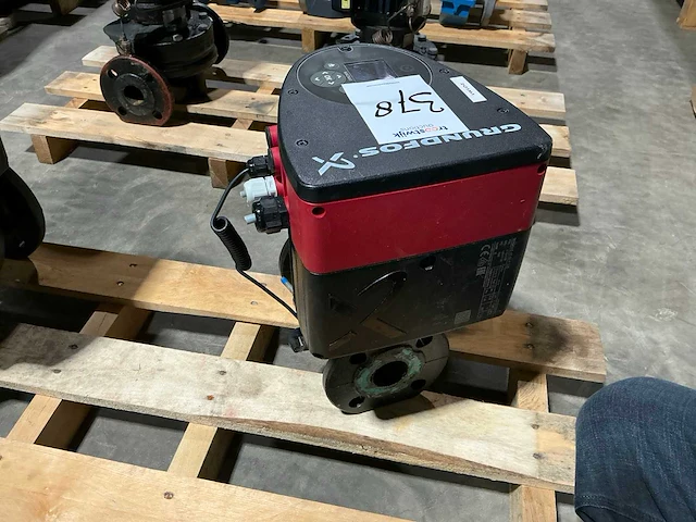 Grundfos magna3 40-80 f220 circulatiepomp unit dn40 - afbeelding 1 van  5