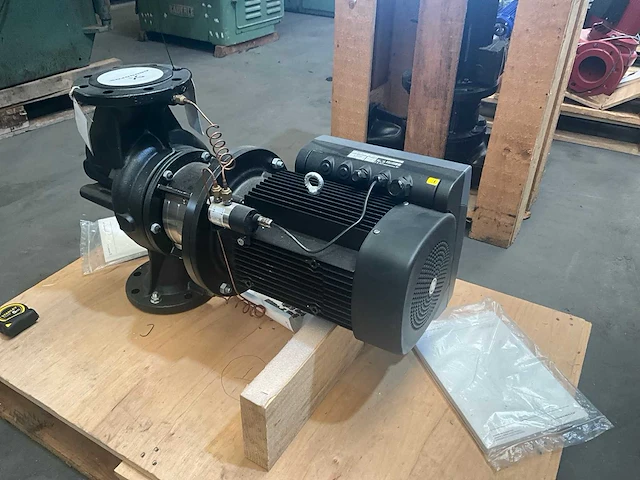 Grundfos mge132 inline centrifugaalpomp - afbeelding 5 van  6