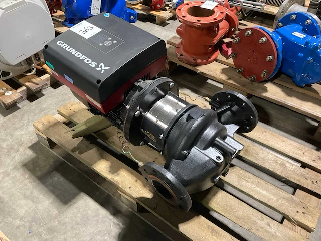 Grundfos mge132sf centrifugaalpomp - afbeelding 3 van  6