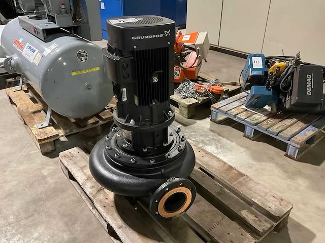 Grundfos tp 100-200/4 a-f-b-baqe circulatiepomp - afbeelding 2 van  4