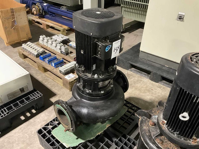 Grundfos tp 125-130/4 circulatiepomp - afbeelding 1 van  3
