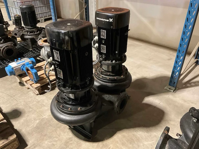 Grundfos tpd 125-250/4 inline pompunit - afbeelding 2 van  5