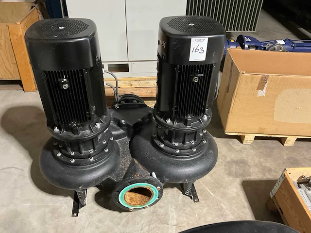 Grundfos tpd 150-160/4 inline pompunit - afbeelding 1 van  6
