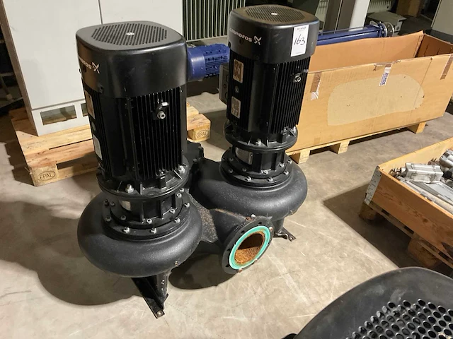 Grundfos tpd 150-160/4 inline pompunit - afbeelding 2 van  6