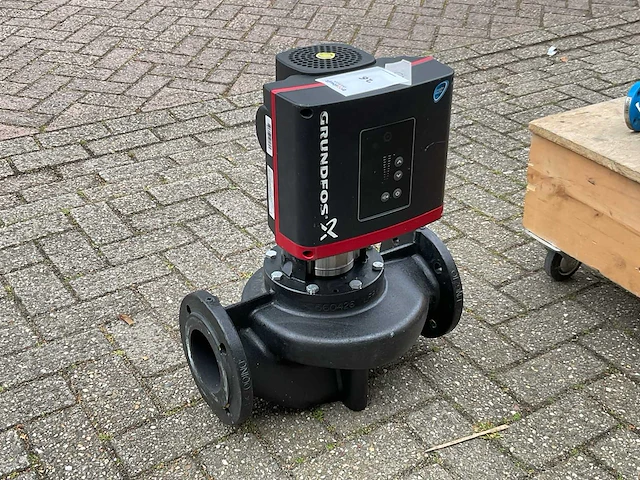 Grundfos tpe 100-60/4 elektrische circulatiepomp - afbeelding 4 van  7