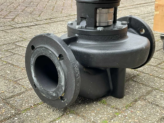Grundfos tpe 100-60/4 elektrische circulatiepomp - afbeelding 6 van  7