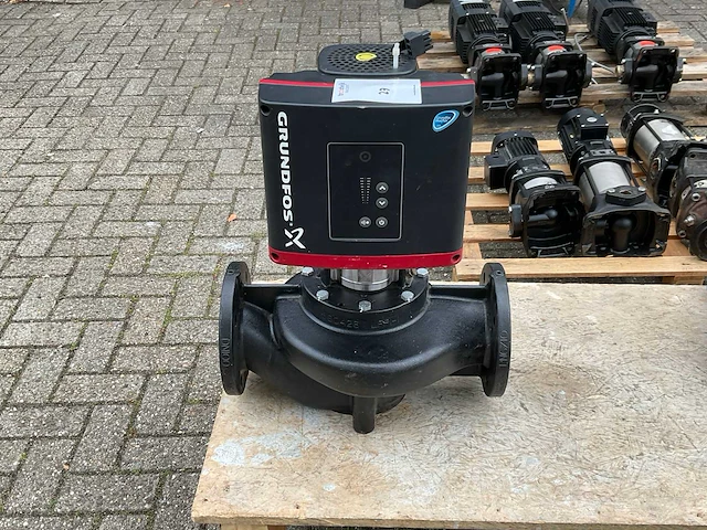 Grundfos tpe 100-60/4 elektrische circulatiepomp - afbeelding 2 van  8