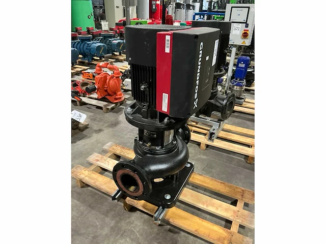 Grundfos tpe400-250/2 a-f-a-bqqe-nd1 pompunit dn100/pn16 - afbeelding 3 van  7