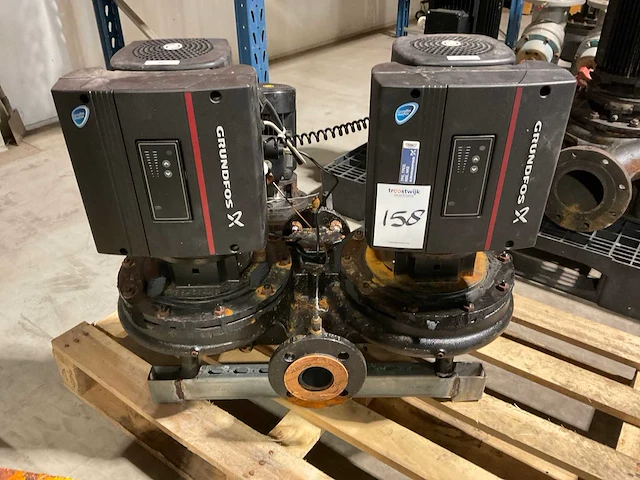 Grundfos tped 50-160/4 inline circulatiepomp - afbeelding 1 van  4