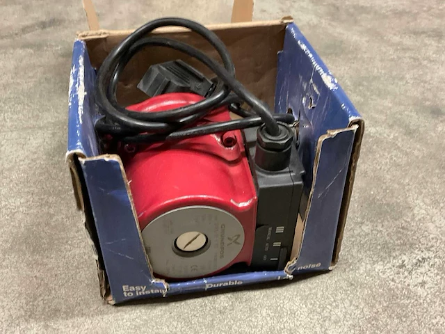 Grundfos up a 15-90 n 160 cv-pomp - afbeelding 1 van  1