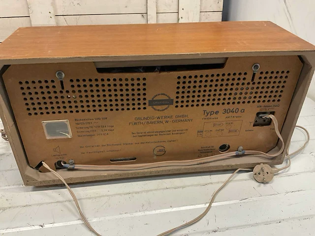 Grundig 2340 / 2147 / rf102 / 3040 antieke radio (6x) - afbeelding 5 van  13