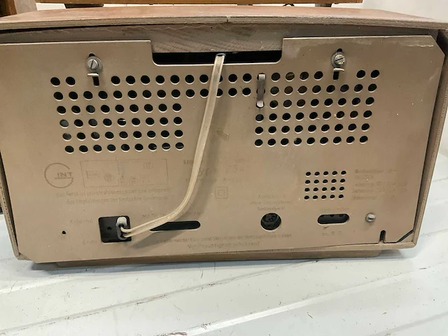 Grundig 2340 / 2147 / rf102 / 3040 antieke radio (6x) - afbeelding 8 van  13