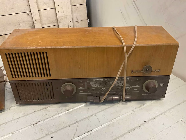Grundig 2340 / 2147 / rf102 / 3040 antieke radio (6x) - afbeelding 12 van  13