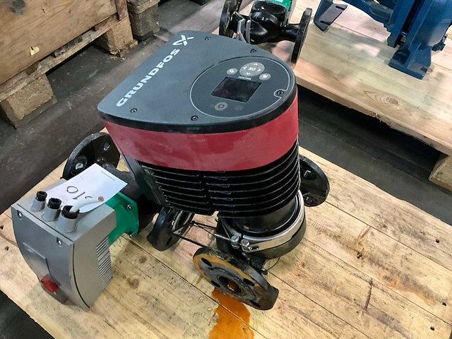 Grunfoss magna3 40-12p f250 circulatiepomp - afbeelding 2 van  5