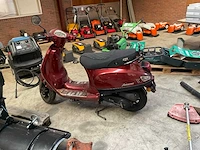 Gts - bromscooter - toscana pure - scooter - afbeelding 3 van  7
