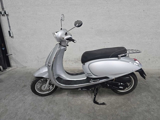 Gts - snorscooter - bellavista - 4t 25km uitvoering dpj98t - afbeelding 1 van  7
