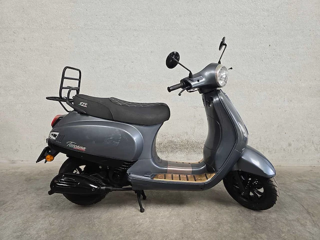 Gts - snorscooter - toscana pure - 4t 25km uitvoering drt08t - afbeelding 2 van  7