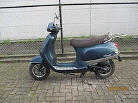 Gts - snorscooter - toscana pure - scooter