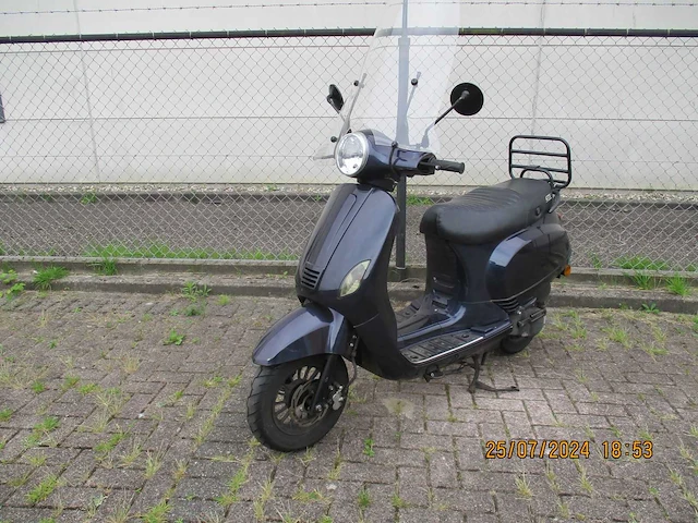 Gts - snorscooter - toscana riva - scooter - afbeelding 2 van  9