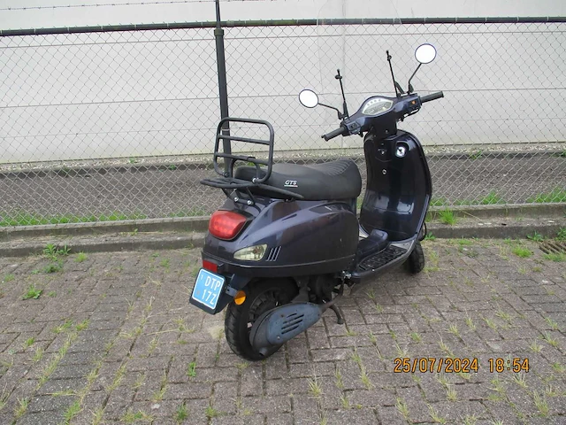 Gts - snorscooter - toscana riva - scooter - afbeelding 6 van  9