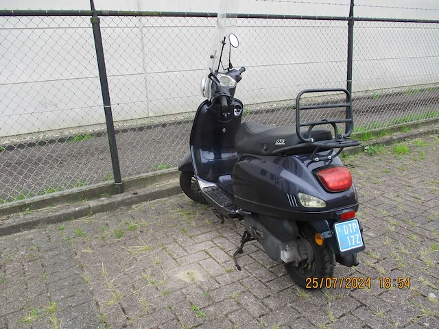 Gts - snorscooter - toscana riva - scooter - afbeelding 8 van  9
