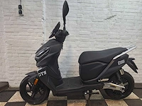 Gts e4 e-force elektrische bromscooter - afbeelding 1 van  10