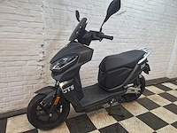 Gts e4 e-force elektrische bromscooter - afbeelding 3 van  10