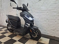 Gts e4 e-force elektrische bromscooter - afbeelding 8 van  10