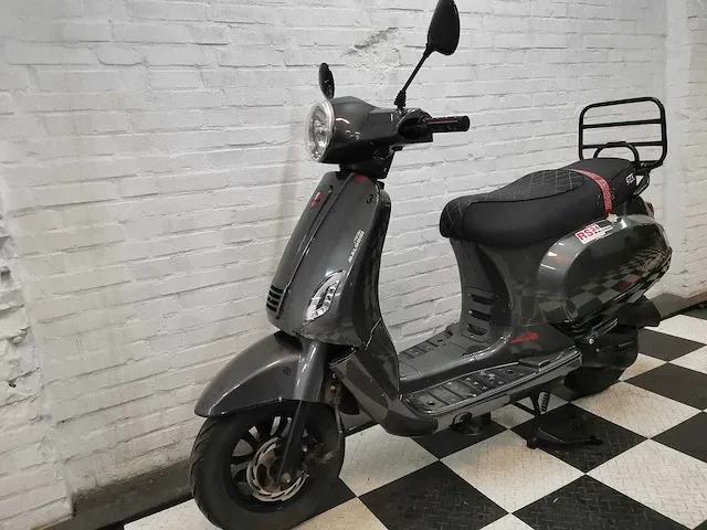 Gts toscana 45 km bromscooter 4takt - afbeelding 2 van  7
