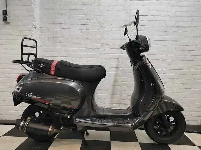 Gts toscana 45 km bromscooter 4takt - afbeelding 6 van  7