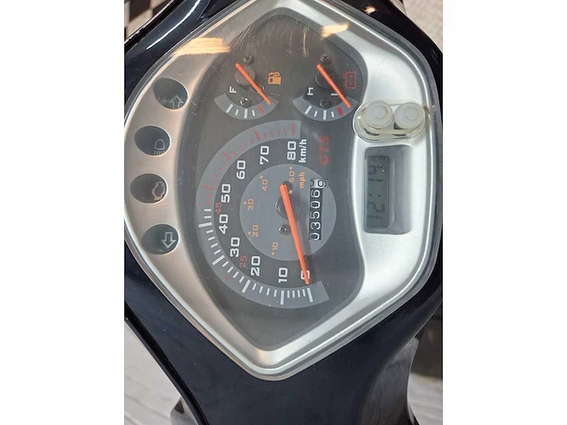 Gts toscana 45 km bromscooter 4takt - afbeelding 4 van  7