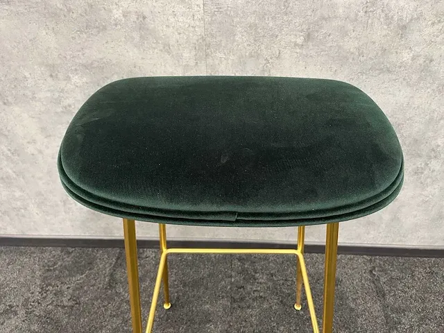 Gubi beetle - barkruk 75cm messing-velvet dark green - ongebruikt (10x) - afbeelding 11 van  11