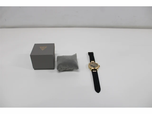 Guess analoog horloge w1132g1 zwart w1132g1 - afbeelding 3 van  5