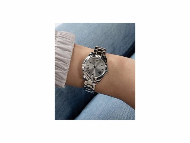 Guess mini luna gw0687l1 dames horloge 30 mm zilverkleurig - afbeelding 3 van  4