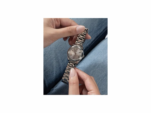 Guess mini luna gw0687l1 dames horloge 30 mm zilverkleurig - afbeelding 4 van  4
