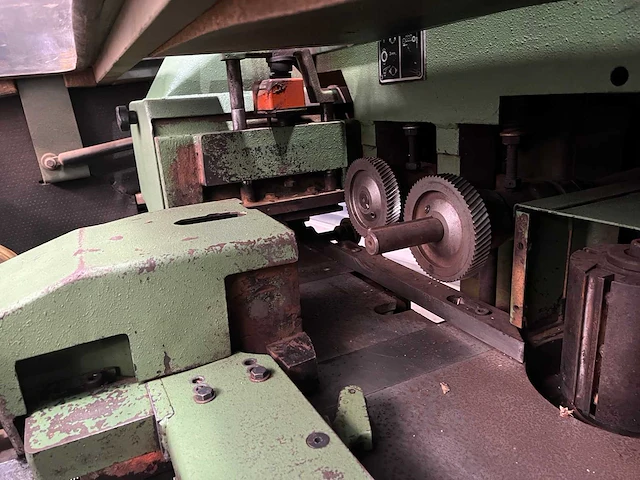 Guilliet - 1987 - kxr c3 - vierzijdige profileer- en schaafmachine - afbeelding 7 van  10