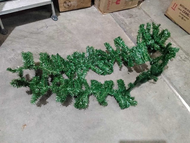 Guirlandes kerstversiering 2 dozen van 6 stuks. - afbeelding 1 van  2