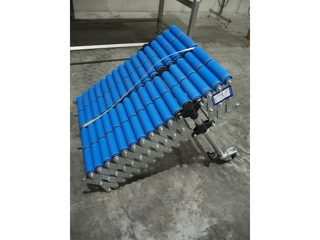 Gura - afbeelding 2 van  8